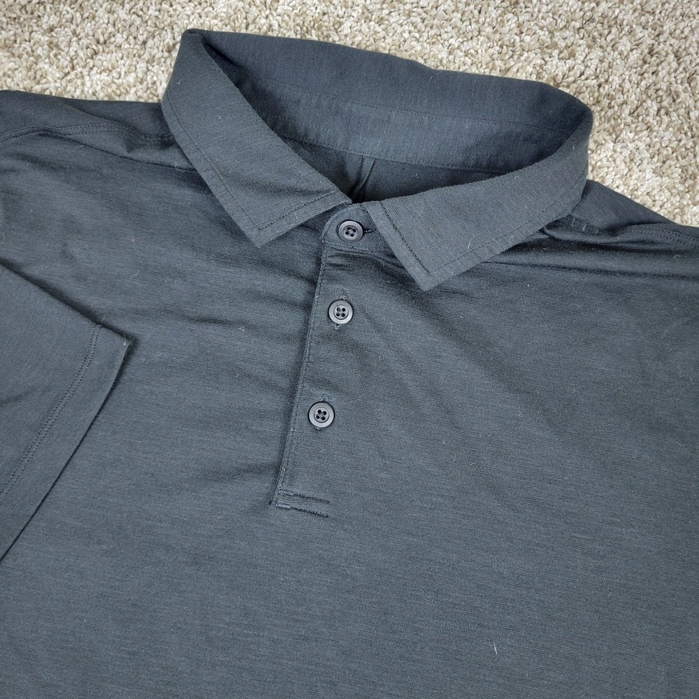 Lululemon Mens Small Solid Black Performance Stretch Polo Short Sleeve